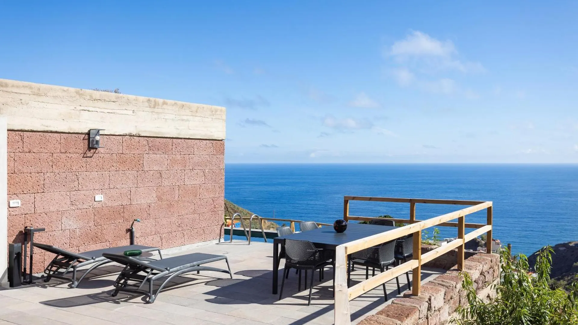 Muru House Anaga contacts